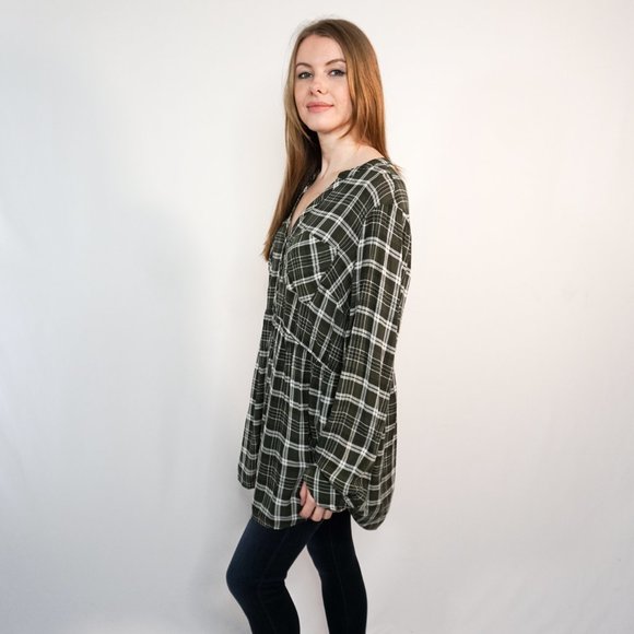 TORRID Emma Green & White Plaid Button Down Tunic - Picture 5 of 7